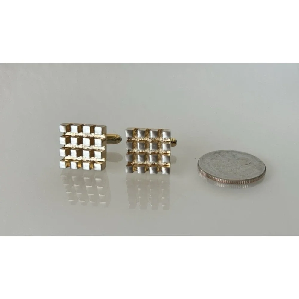 Vintage Gold-Tone 3D Geometric Checker Cufflinks Retro Brutalist VGUC